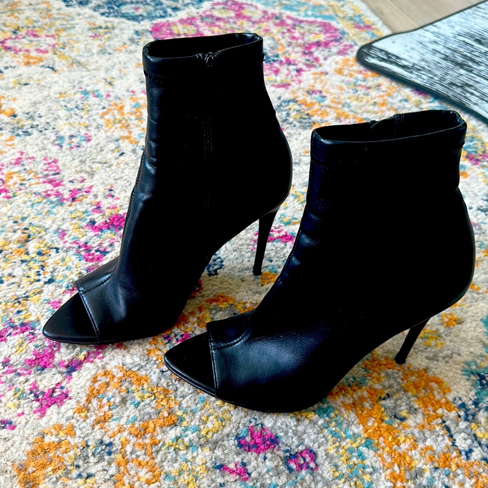 COPY - STEVE MADDEN CONFLICT Black High heel bootie toe peep Size 8M